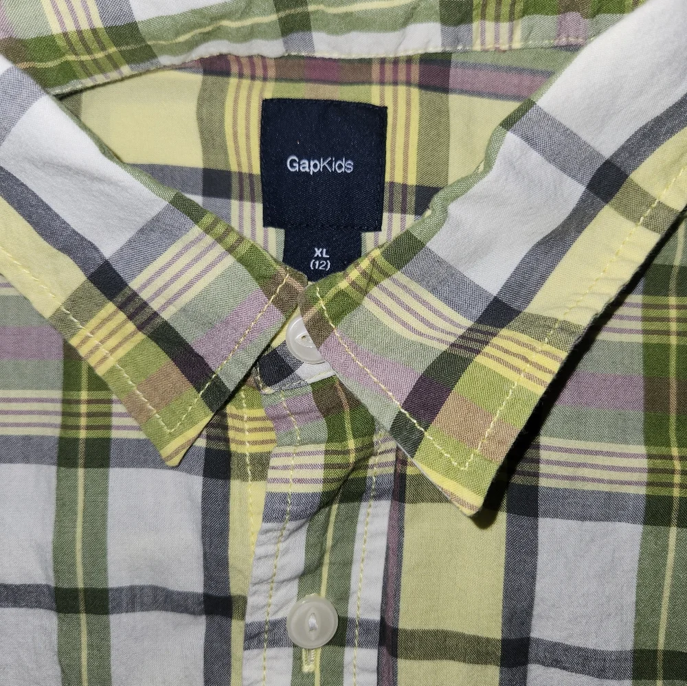 Gap kids Plaid button down top